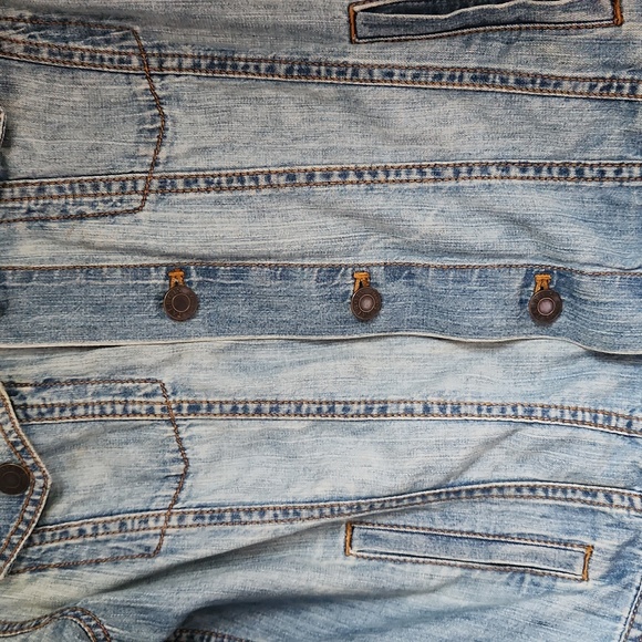 Talbots, Woman's, Sz SP, Soft Denim Jacket, 2 Pockets, Waist Adjusts - Picture 3 of 9